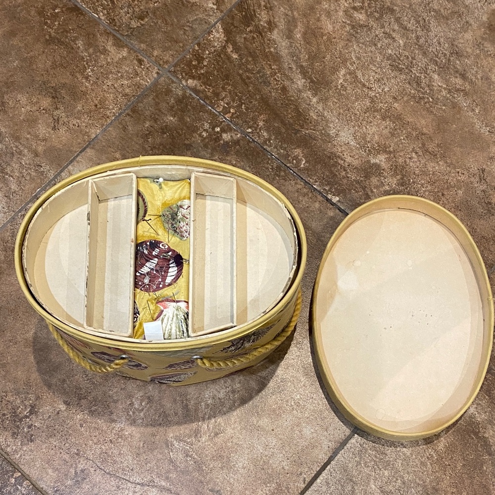 Seashell Patterned Yellow Sewing Storage Box - Picture 4 of 12